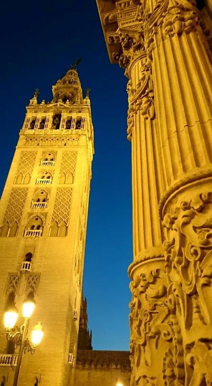 Like Home Sevilla - Museo Exteriör bild